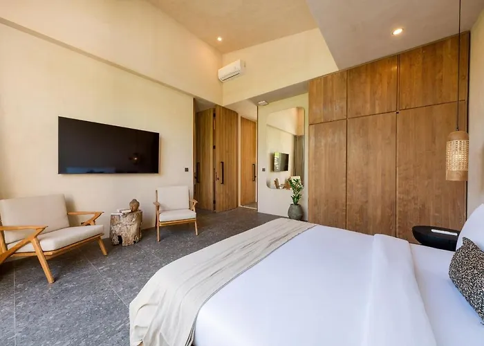 Sunset Serenity 2br Sunset & Gateway