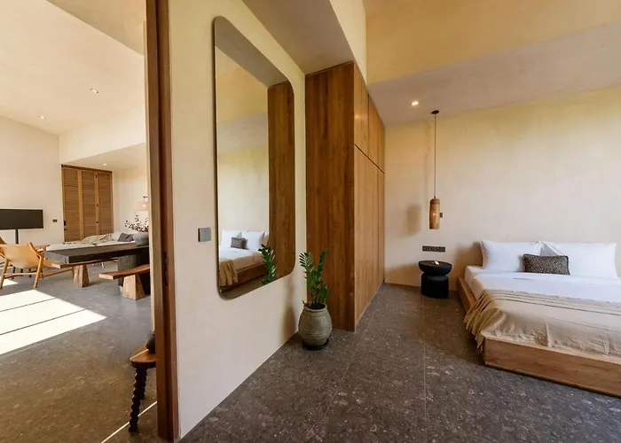 Sunset Serenity 2br Sunset & Gateway
